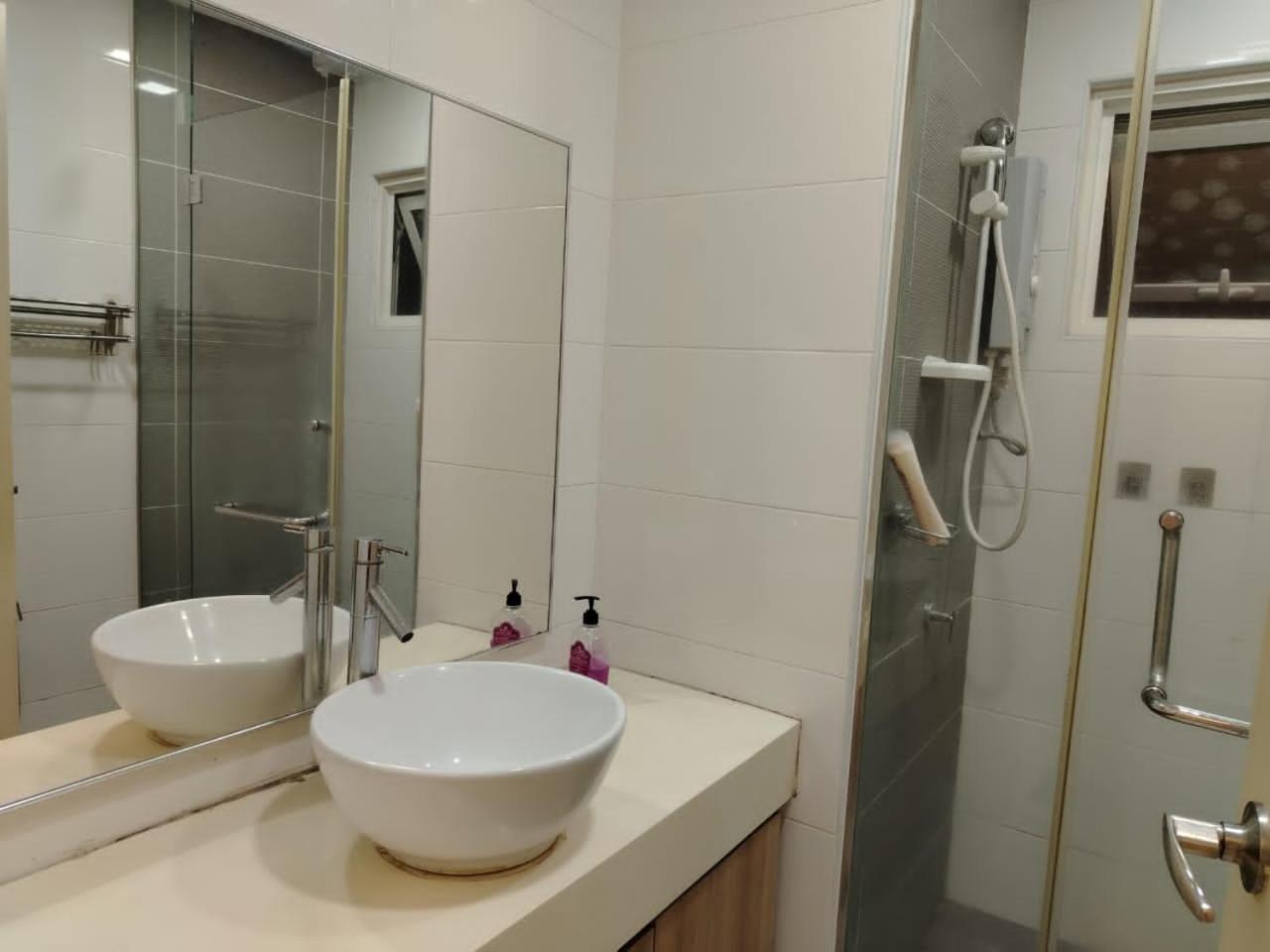 4r2b Crest Residences Walk To Klcc Jln Alor Train 2station To Bukitbintang Water Machine *